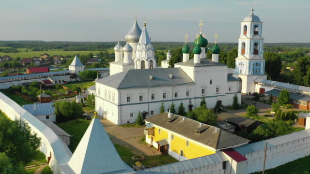 Luftaufnahme-des-Klosters-Nikitskaya-Sloboda