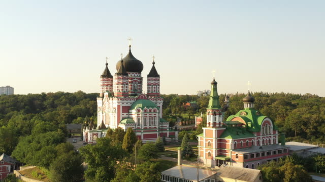 Luftaufnahme-der-Panteleimon-Kathedrale-in-Feofania,-Panteleimon-Kloster-in-Kiew