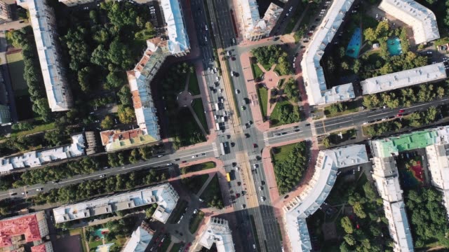 Luftaufnahme-der-wunderschönen-Stadtlandschaft-von-Hochhäusern