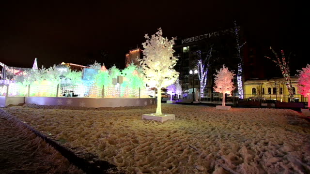 Noche-de-Navidad-Moscú-----Bosque-de-música-en-la-Plaza-Pushkin-(Festival-"Viaje-a-la-Navidad"),-Rusia