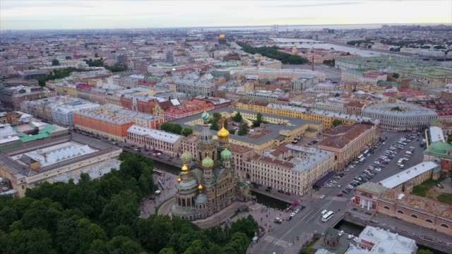 Salvador-de-San-Petersburgo-de-día-nublado-de-Rusia-en-el-panorama-aéreo-de-sangre-derramada-paisaje-urbano-4k