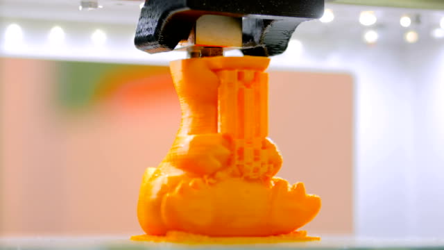 Automatic-three-dimensional-3D-printer-machine-printing-plastic-model