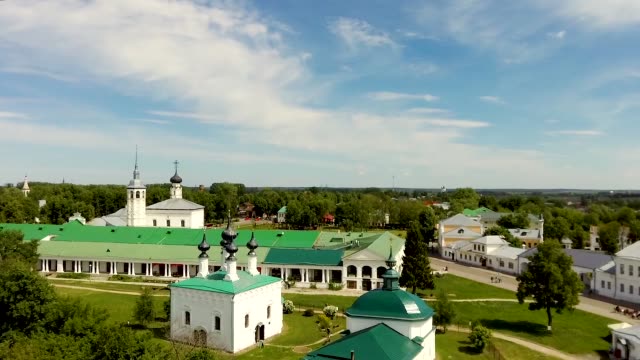 Susdal-Kreml-mit-Geburtskathedrale,-ältester-Teil-der-mittelalterlichen-russischen-Stadt