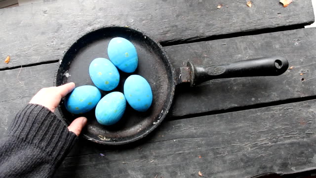 Easter-eggs-in-a-frying-pan