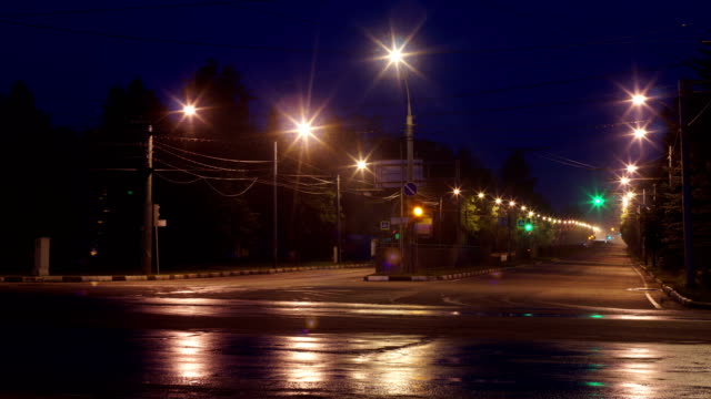 Nacht-Straßenverkehr
