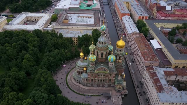 Russland-Twilight-Sankt-Petersburg-Retter-auf-das-vergossene-Blut-Stadtbild-aerial-Panorama-4k
