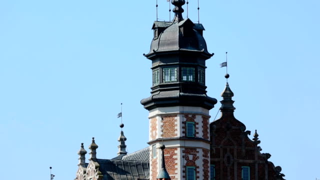 Panorama-de-ladrillo-hermosa-casa-de-la-sociedad-de-Ciencias-naturales-en-Gdansk