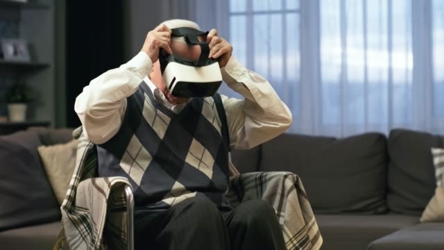 Elderly-Man-Experiencing-Virtual-Reality