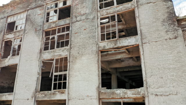 Old-industrial-building-for-demolition.