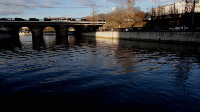 Stone-bridge-and-embankment-of-a-city-river