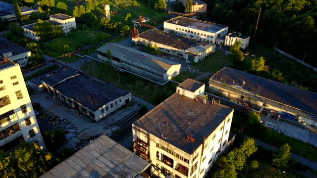 Alte-verlassene-Fabrikgebäude