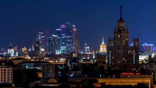 Stalin-Hochhaeuser-Nacht-Zeitraffer,-Moscow-International-Business-Center-und-Panoramablick-von-Moskau