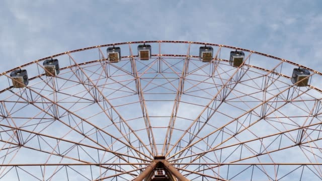 Attraction-of-the-Ferris-wheel.-Amusement-park.