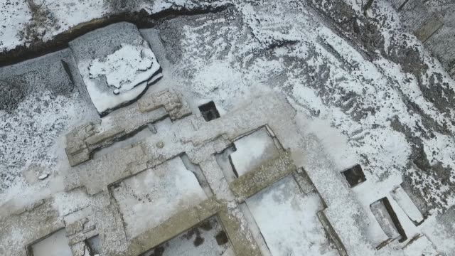 Ausgrabung-eines-alten-orthodoxen-Tempels