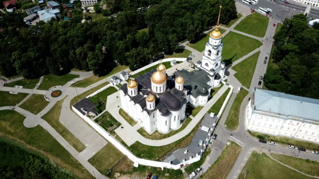 Ansicht-der-Uspenski-Kathedrale-in-Vladimir