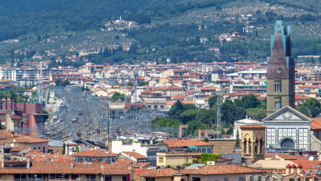 Schöne-Landschaft-oberhalb-Timelapse,-Panorama-auf-historischen-Blick-auf-Florenz-vom-Boboli-Gärten-Giardino-di-Boboli-zeigen.-Italien