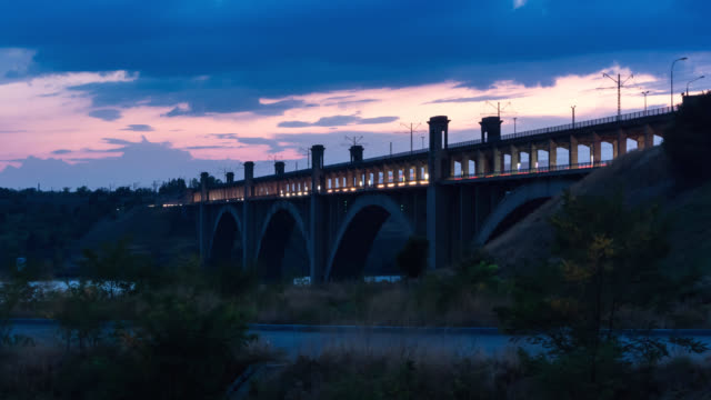 Preobrazhenskogo-Brücke-in-Saporoshje