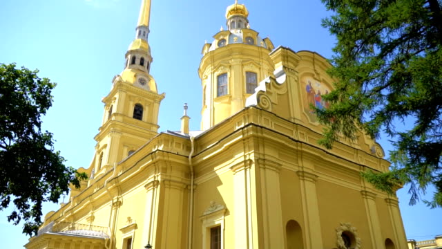 Los-Santos-Catedral-de-Pedro-y-Pablo-en-San-Petersburgo.