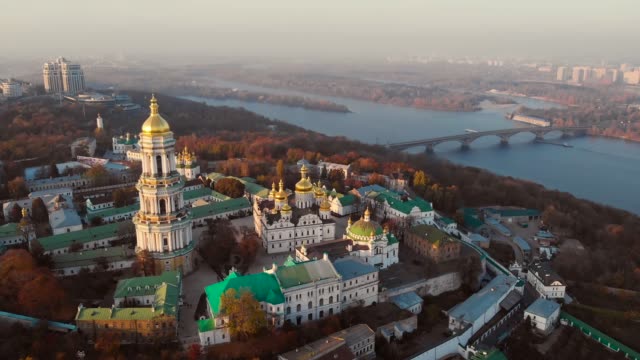 Aerial-view-of-Kiev-Pechersk-Lavra-in-autumn,-Kiev