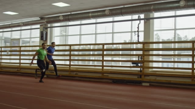 Paralympic-Runner-Training-with-Athlete