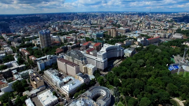 Lugares-de-gabinete-de-Ministros-y-Verkhovna-Rada-del-paisaje-urbano-de-Ucrania-Kiev