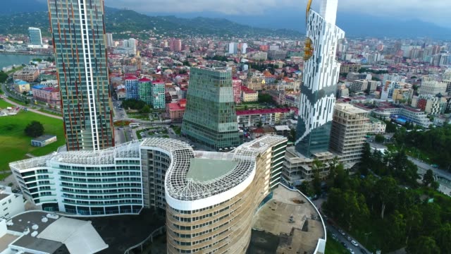 Moderne-Gebäude-von-Batumi-von-oben