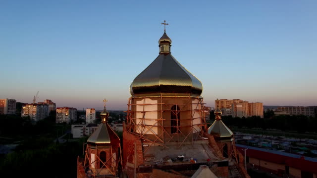 Vista-aérea-de-la-iglesia-construida-en-Lviv,-Ucrania.