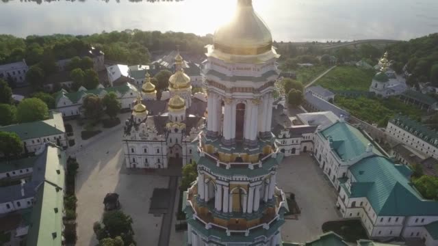 Vista-aérea-del-monasterio-de-Kiev-Pechersk-Lavra-ucraniano-ortodoxo