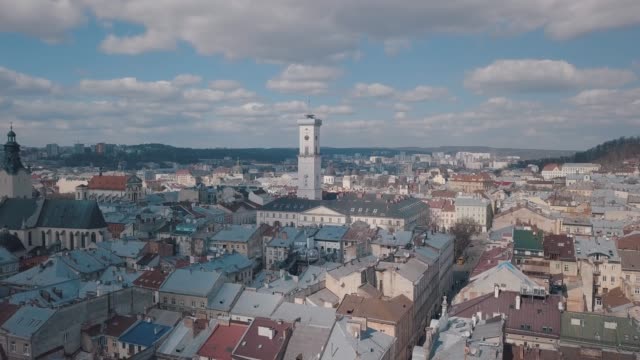 Ciudad-aérea-de-Lviv,-Ucrania.-Ciudad-Europea.-Zonas-populares-de-la-ciudad.-Tejados