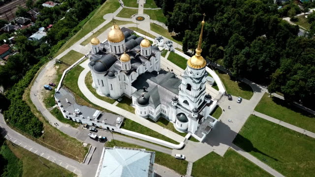 Luftausblicke-auf-die-Kathedrale-von-Dormition-in-Wladimir
