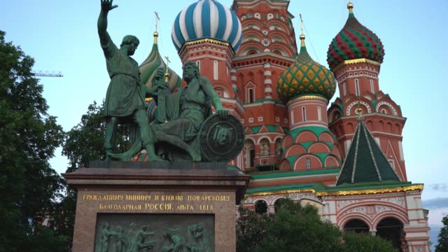 Plaza-Roja,-Moscú,-Rusia.-Monumento-a-Minin-y-Pozharsky
