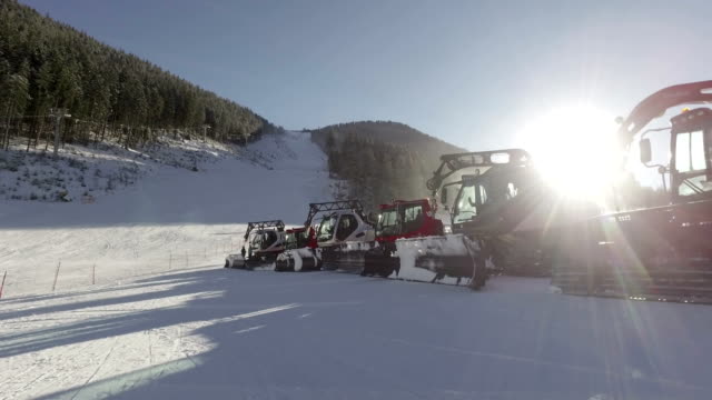 Ski-slopes-in-Bansko-mountain-resort-are-maintained-by-a-professional-team-of-slope-maintenance-snowcat-service