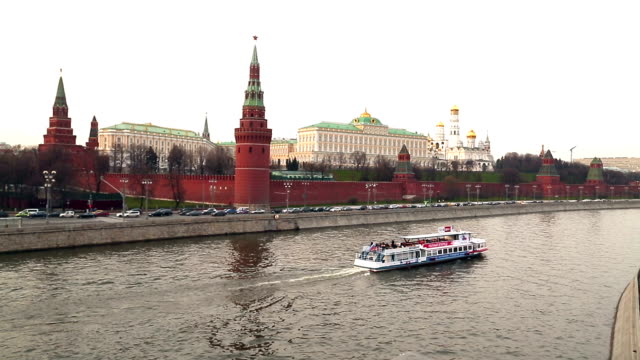 view-of-the-Kremlin-in-Moscow