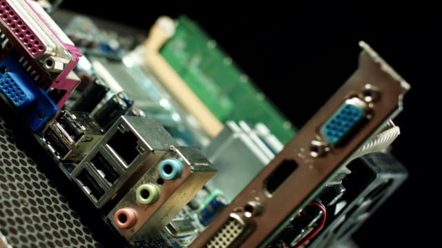 Placa-base-Hardware-del-ordenador-con-la-tarjeta-de-video,-tarjeta-de-sonido
