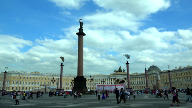 Der-Schlossplatz-in-St.-Petersburg.-4K.