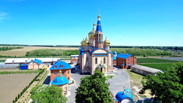 Orthodoxe-Kloster-Blick-aus-der-Luft-Ukraine