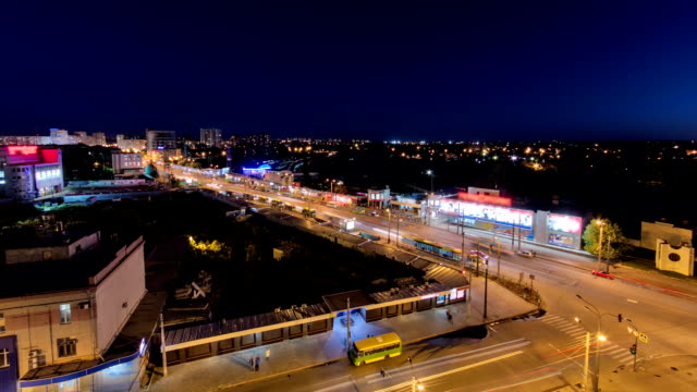 Kharkiv-Stadt-von-Tag-zu-Nacht-Zeitraffer-oben.-Ukraine