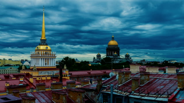 San-Petersburgo,-timelapse,-Catedral-de-San-Isaac-y-el-Almirantazgo