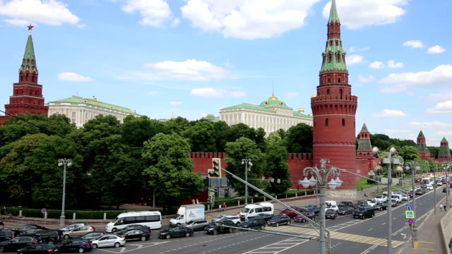 Vista-del-Kremlin-de-Moscú-en-un-día-soleado,-Rusia---Arquitectura-y-punto-de-referencia-de-Moscú,-paisaje-urbano-de-Moscú