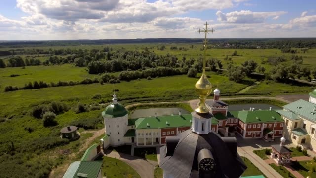 Orthodoxe-Christen-Kloster.-Luftaufnahme