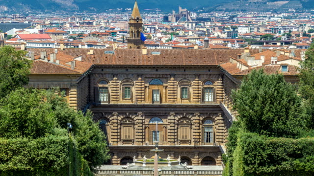 Der-Boboli-Garten-parken-Timelapse,-Neptunbrunnen-und-einen-weiten-Blick-auf-den-Palazzo-Pitti-in-Florenz,-Italien.-Populäre-touristische-Anziehung-und-Ziel