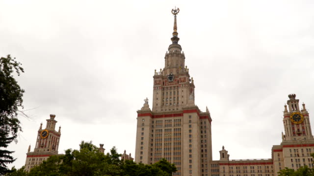 Das-Gebäude-der-staatlichen-Universität-Moskau