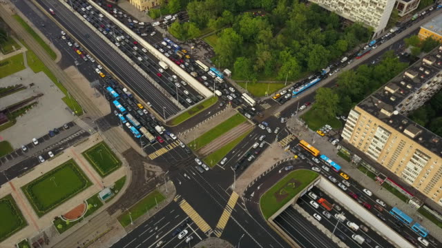Russland-Tag-Zeit-Moskau-Vdnh-Stadtbild-berühmten-Hotel-Verkehr-Prospekt-aerial-Panorama-4k