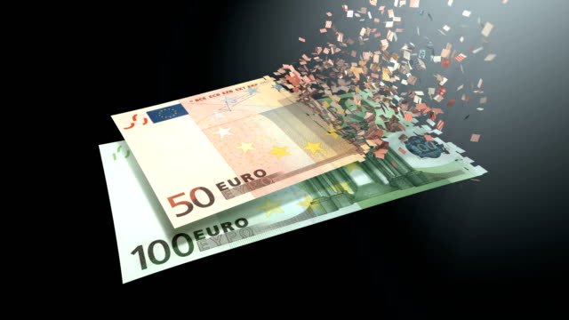 4K-3D-Rendering-Animation.-Die-Entmaterialisierung-des-Geldes-sind-Euro-entmaterialisiert-auf-einem-schwarzen-Hintergrund.