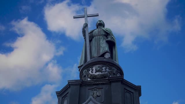 Clouds-Time-Lapse-Over-VOLODYMYR-THE-GREAT-Kiev-Ukraine