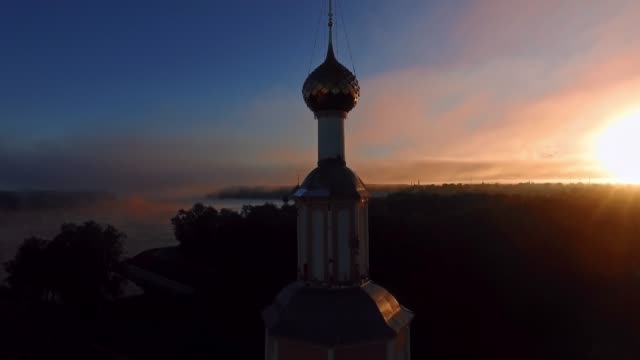 Sunrise-view-of-Uglich-at-Volga-river,-Russia