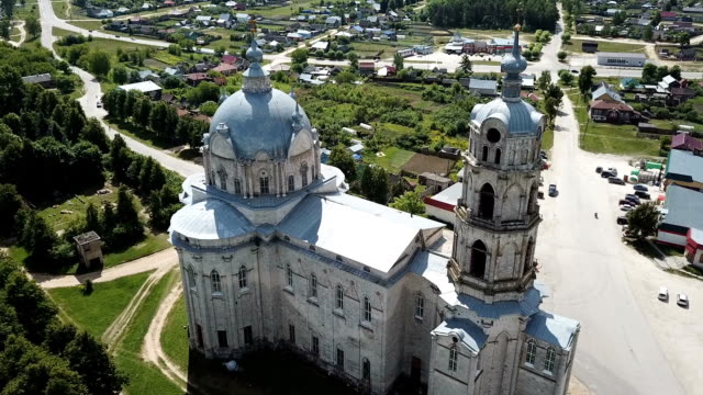 Orthodoxe-Kirche-der-lebensspendenden-Dreifaltigkeit-in-Gus-Zhelezny,-Region-Ryazan