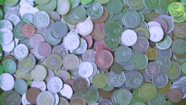 Münzen-aus-dem-Verkauf-von-Gegenständen,-Bargeld