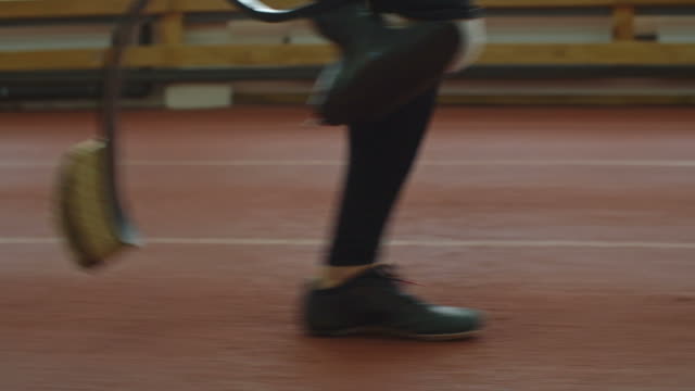 Sprinter-with-Prosthetic-Leg-Running