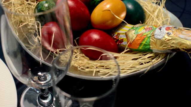 Easter-Festive-Table-With-Bunny-And-Eggs-Decoration